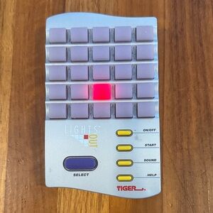 EUC Tiger Electronics Lights Out Game tested and working